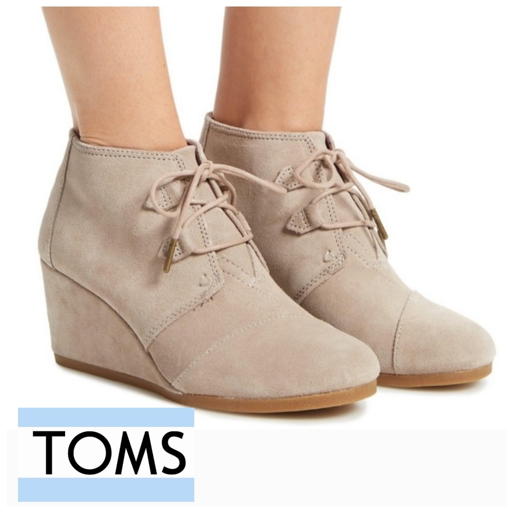 TOMS Taupe Suede Wedge Laceup Ankle Boots - 7.5
